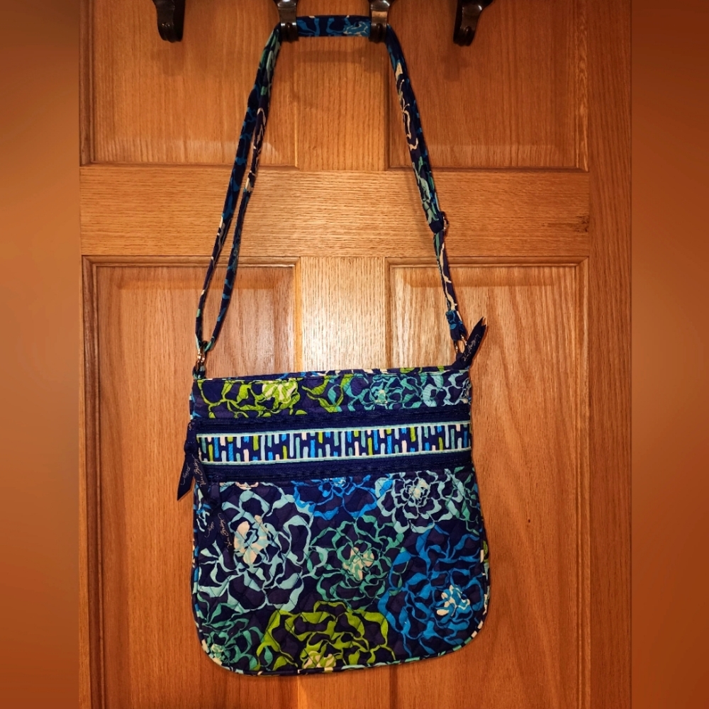 Vera Bradley Triple Zip Hipster in "Katalina Blues" pattern. Gently used.